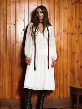Little Lies Cream Long-Sleeve V-Neck Midi Dress UK Sz 22 NWT
